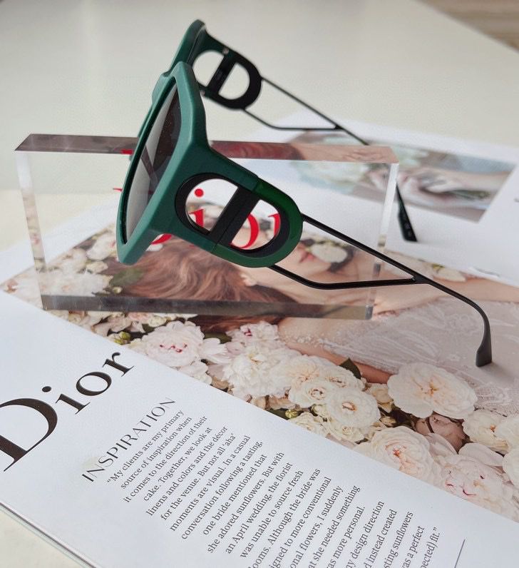 Dior Sunglass AAA 065